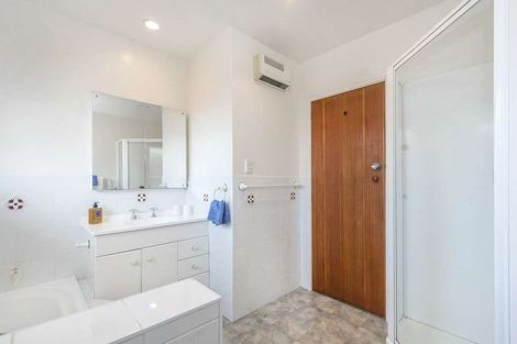 Photo of property in 14 Glenside Avenue, Ilam, Christchurch, 8041