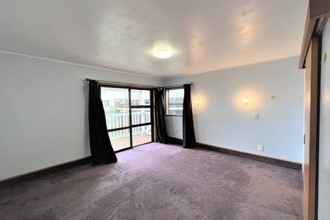 Photo of property in 2/33 West Coast Road, Glen Eden, Auckland, 0602