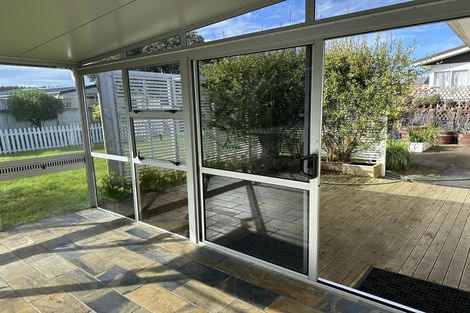 Photo of property in 38 Norfolk Crescent, Otaki Beach, Otaki, 5512