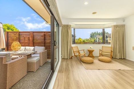 Photo of property in 22 Bluewater Place, Paraparaumu, 5032