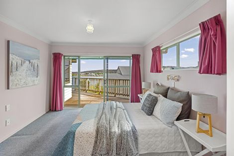 Photo of property in 30a Wainui Road, Raglan, 3225