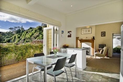 Photo of property in 98 Milton Road, Bluff Hill, Napier, 4110