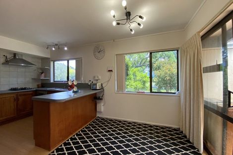 Photo of property in 33 Dianne Louise Drive, Half Moon Bay, Auckland, 2012