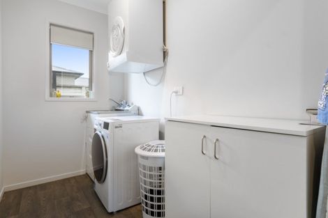 Photo of property in 52 Kayelene Place, Omokoroa, 3114