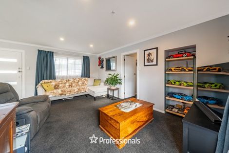 Photo of property in 33 Fenchurch Grove, Stokes Valley, Lower Hutt, 5019