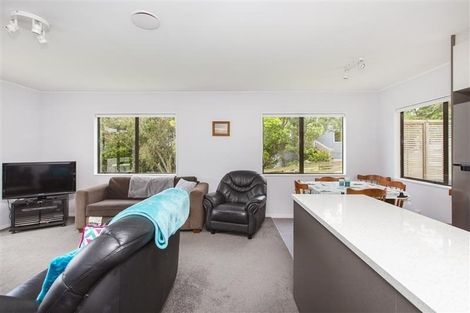 Photo of property in 18 Kahurangi Place, Snells Beach, 0920