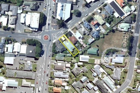Photo of property in 4 Cambridge Street, Tawa, Wellington, 5028