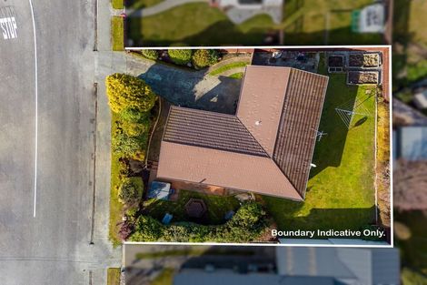 Photo of property in 10 Price Street, Waimate, 7924