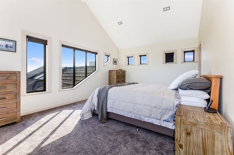 Photo of property in 16 Kahurangi Heights, Aotea, Porirua, 5024