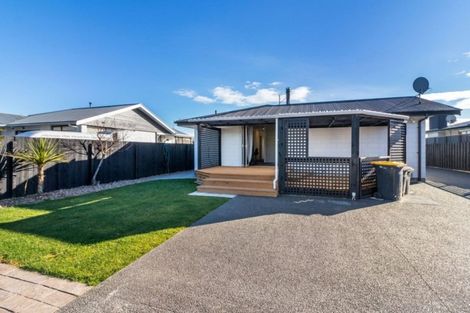 Photo of property in 30 Eglinton Street, Avondale, Christchurch, 8061