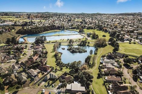 Photo of property in 37 Lothian Brae, Wattle Downs, Auckland, 2103