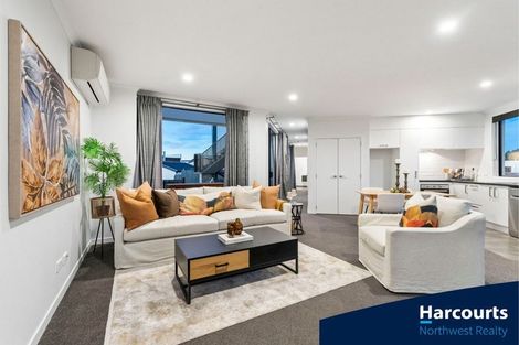 Photo of property in 284 Hobsonville Point Road, Hobsonville, Auckland, 0616