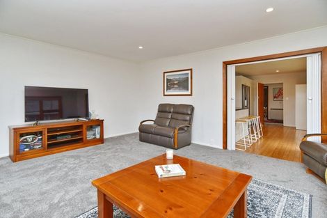 Photo of property in 15 Crosby Street, Mairehau, Christchurch, 8013