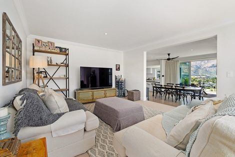 Photo of property in 11 Barclay Place, Wanaka, 9305