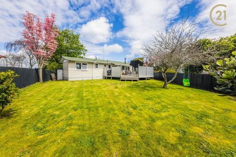 Photo of property in 35 Tairere Crescent, Rosehill, Papakura, 2113