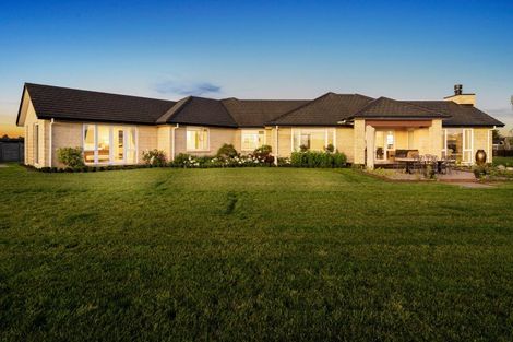 Photo of property in 44 Seachange Drive, Leamington, Cambridge, 3432