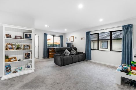 Photo of property in 45 Baumea Rise, Massey, Auckland, 0614
