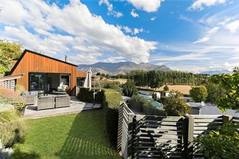 Photo of property in 73 Cotter Avenue, Arrowtown, 9302