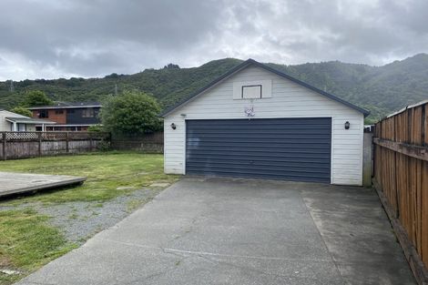 Photo of property in 13 California Drive, Totara Park, Upper Hutt, 5018