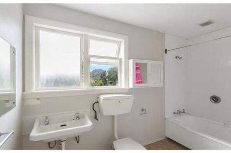 Photo of property in 2/5 Tara Street, Riccarton, Christchurch, 8041