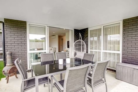 Photo of property in 7 Magnolia Lane, Kelvin Grove, Palmerston North, 4414