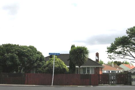 Photo of property in 114 Rosebank Road, Avondale, Auckland, 1026