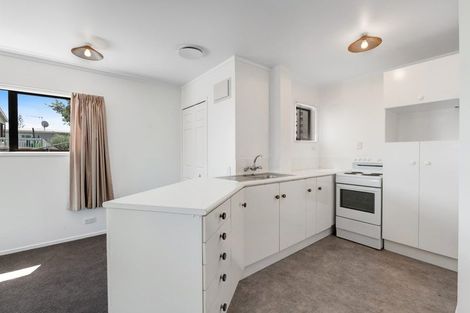 Photo of property in 65 De Luen Avenue, Tindalls Beach, Whangaparaoa, 0930