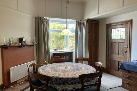 Photo of property in 28 Apuka Street, Brooklyn, Wellington, 6021