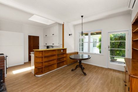 Photo of property in 7 Plassey Street, Havelock North, 4130