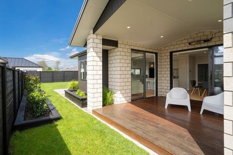 Photo of property in 32 Hugo Shaw Drive, Cambridge, 3434