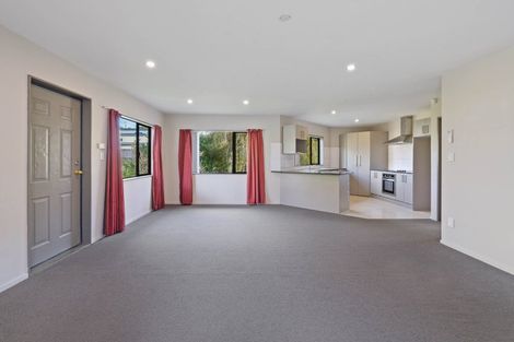 Photo of property in 55b Simpson Road, Ranui, Auckland, 0612