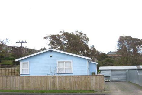 Photo of property in 18 Church Street, Waipawa, 4210