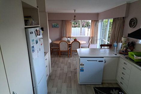 Photo of property in 2 Lansdowne Crescent, Glenview, Hamilton, 3206