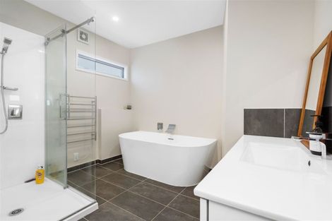 Photo of property in 5 Fairway Drive, Te Kamo, Whangarei, 0112