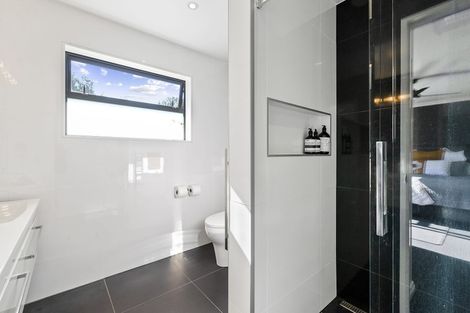 Photo of property in 11 Petrel Close, Paraparaumu Beach, Paraparaumu, 5032