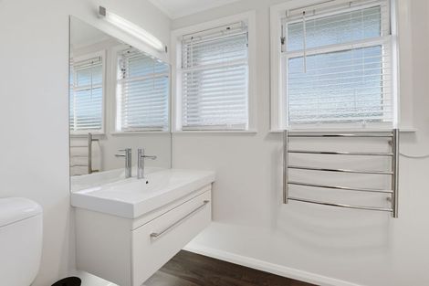 Photo of property in 18 Wakefield Street, Awapuni, Palmerston North, 4412