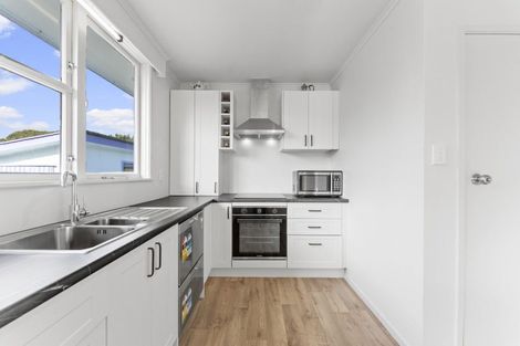 Photo of property in 27 Parkland Crescent, Terrace End, Palmerston North, 4410