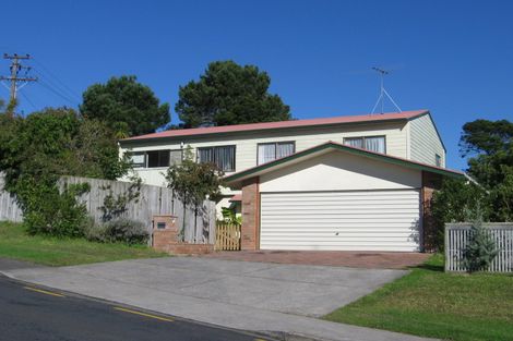 Photo of property in 2 Hammond Avenue, Hatfields Beach, Orewa, 0931