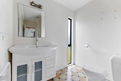 Photo of property in 16 Eureka Road, Eureka, Hamilton, 3287