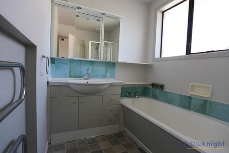 Photo of property in 4 Haynes Avenue, Upper Riccarton, Christchurch, 8041