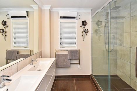 Photo of property in 19 Stella Drive, Clarks Beach, 2122