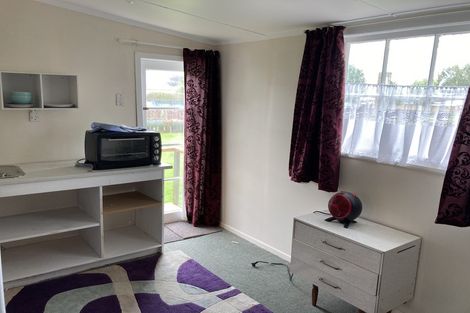 Photo of property in 11 Preston Street, Eltham, 4322