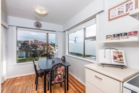 Photo of property in 10 Beazley Avenue, Paparangi, Wellington, 6037