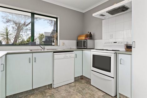 Photo of property in 17 Rosehill Place, Nawton, Hamilton, 3200