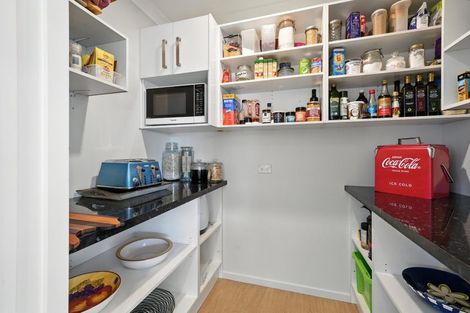 Photo of property in 18 Churchill Drive, Rangiora, 7400