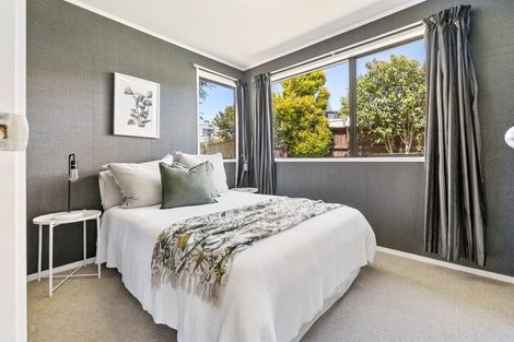 Photo of property in 6 Parrs Cross Road, Henderson, Auckland, 0612