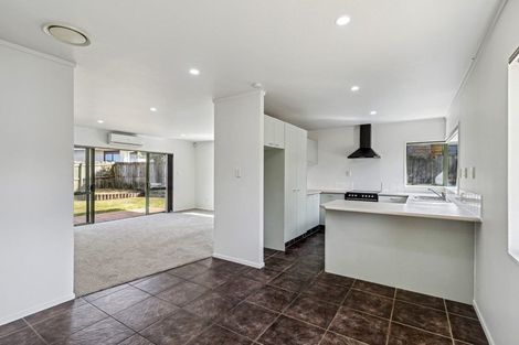 Photo of property in 21 Settlers Cove, Weymouth, Auckland, 2103
