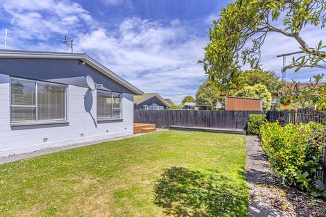 Photo of property in 2/10 Brogar Place, Casebrook, Christchurch, 8051