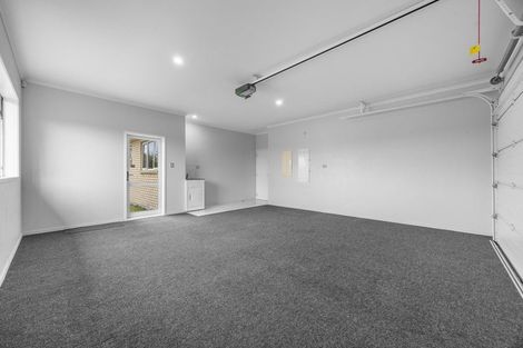 Photo of property in 5 Malbec Place, Huapai, Kumeu, 0810