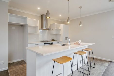 Photo of property in 10 Poulson Grove, Trentham, Upper Hutt, 5018